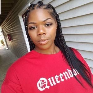 Meet your Posher, Victoria